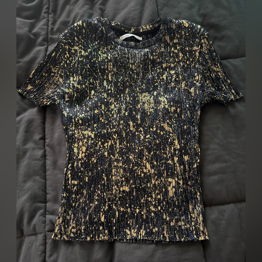 Zara Gold and Black Graphic Tee Fitted Short Sleeve